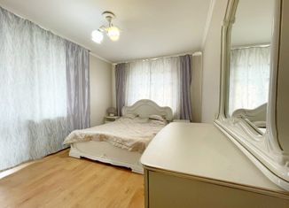 Продажа 2-комнатной квартиры, 54 м2, Тюмень, Ялуторовская улица, 12, Калининский округ