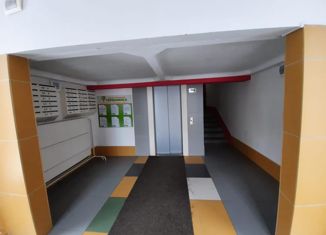 Продам 1-ком. квартиру, 41 м2, микрорайон Вишнёвая Горка, Изумрудная улица, 3