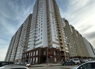 Продам 3-комнатную квартиру, 63 м2, Челябинск, улица Университетская Набережная, 97, жилой район Академ Риверсайд