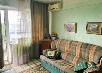 Сдается в аренду двухкомнатная квартира, 45 м2, Астрахань, улица Татищева, 30, Ленинский район