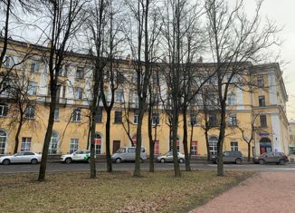 Продается трехкомнатная квартира, 74 м2, Колпино, Октябрьская улица, 17/3