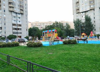 Продам однокомнатную квартиру, 39 м2, Санкт-Петербург, площадь Льва Мациевича, 2, площадь Льва Мациевича