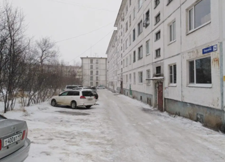 Двухкомнатная квартира на продажу, 44 м2, Магадан, улица Берзина, 3Б