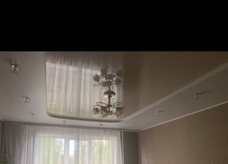 Продам 3-ком. квартиру, 62.8 м2, посёлок городского типа Кардымово, улица Ленина, 33