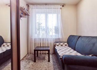 Продам комнату, 61.5 м2, Киров, улица Ивана Попова, 24Б, Ленинский район