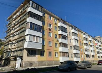 Продаю двухкомнатную квартиру, 43 м2, Курган, улица Максима Горького, 209