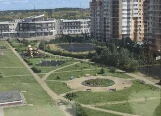 Продается двухкомнатная квартира, 62.3 м2, Хабаровский край, улица Шатова, 2