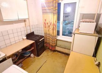 Продам 3-ком. квартиру, 55 м2, Набережные Челны, улица Шамиля Усманова, 119/22