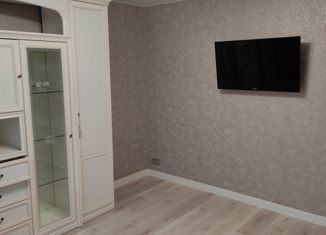 Продаю 2-ком. квартиру, 39 м2, Москва, улица Медиков, 1/1к2, улица Медиков
