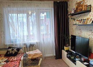 Продам 2-комнатную квартиру, 44 м2, Сыктывкар, улица Димитрова, 4