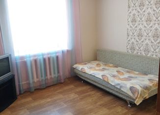 Продаю 1-ком. квартиру, 30 м2, Октябрьский, улица Аксакова, 3