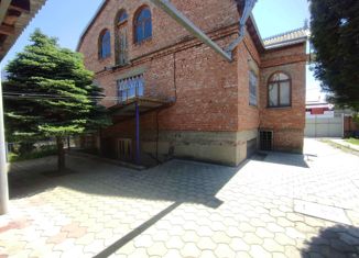 Продажа дома, 185 м2, село Адиюх, улица Батраз, 17