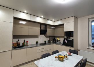 Продаю трехкомнатную квартиру, 92 м2, Дзержинск, бульвар Космонавтов, 5Е