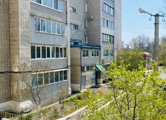 Продажа трехкомнатной квартиры, 60 м2, Уссурийск, Комсомольская улица, 14