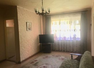 Двухкомнатная квартира на продажу, 40.2 м2, Серов, Центральная улица, 12