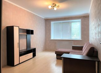 Продаю двухкомнатную квартиру, 47.7 м2, Чехов, улица Гагарина, 54