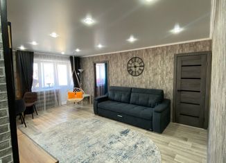 Продаю двухкомнатную квартиру, 44.6 м2, Лениногорск, улица Морякова, 3