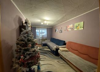 Продается трехкомнатная квартира, 57.7 м2, поселок городского типа Новый Городок, Киевская улица, 41