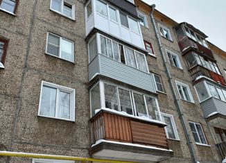 Продается трехкомнатная квартира, 58.6 м2, Киров, улица Чапаева, 49, Ленинский район