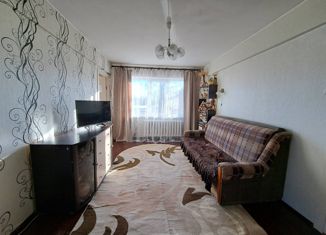 Продается 4-комнатная квартира, 58.7 м2, Новгородская область, улица Кочетова, 35к3