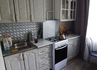 Продаю 2-комнатную квартиру, 50 м2, Гусь-Хрустальный, Садовая улица, 59