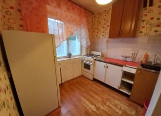 Продаю 2-комнатную квартиру, 42.5 м2, Кимры, Коммунистическая улица, 18А