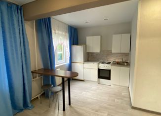 2-комнатная квартира в аренду, 44.4 м2, Северск, улица Царевского, 6