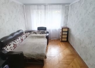 Продаю 2-ком. квартиру, 43 м2, Нальчик, улица Кирова, 13, район Горная