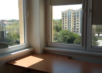Продается 1-комнатная квартира, 42 м2, Крым, проспект Ленина, 49