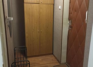 Сдаю в аренду 1-ком. квартиру, 33 м2, Дзержинск, улица Урицкого, 5