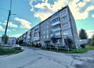 Продается 3-комнатная квартира, 50.4 м2, Карелия, улица Строителей, 7