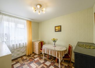 Продажа 3-ком. квартиры, 62 м2, Киров, улица Маклина, 54