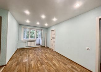 Продаю 2-комнатную квартиру, 43 м2, Кингисепп, улица Иванова, 17