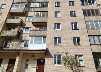 Продам 2-ком. квартиру, 45.5 м2, Санкт-Петербург, проспект Просвещения, 35, муниципальный округ Сергиевское