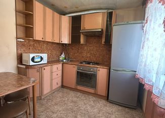 Продам 2-комнатную квартиру, 45 м2, Донской, Заводская улица, 9