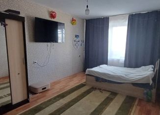 Продаю 2-ком. квартиру, 52 м2, Заинск, улица Жукова, 5А