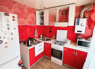 Продам трехкомнатную квартиру, 55.7 м2, Ефремов, улица Дружбы, 3