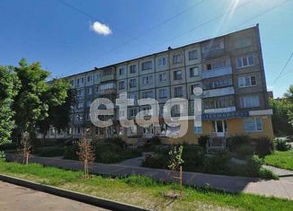 Продается трехкомнатная квартира, 60 м2, Калужская область, улица Суворова, 158