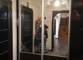 Продаю 5-комнатную квартиру, 203 м2, село Казачинское, улица Кирова, 18