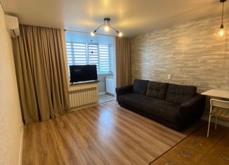 Продам квартиру студию, 30 м2, Оренбургская область, улица Геннадия Донковцева, 5/4