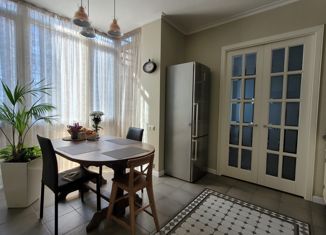 Продам 3-ком. квартиру, 106 м2, Москва, станция Стрешнево, Щукинская улица, 2