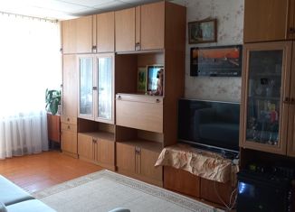 Продается трехкомнатная квартира, 58 м2, Реж, улица Строителей, 15