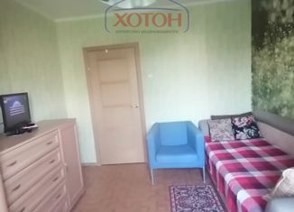 Продам четырехкомнатную квартиру, 80 м2, Элиста, 8-й микрорайон, 18, 8-й микрорайон