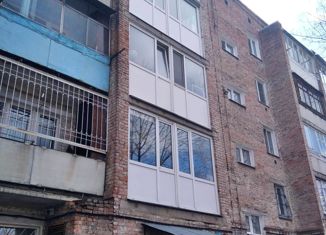 Продается трехкомнатная квартира, 63 м2, Омская область, улица Химиков, 25