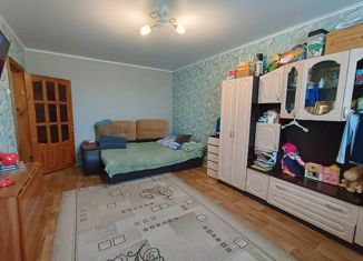 Продаю 1-ком. квартиру, 41 м2, Старый Оскол, микрорайон Макаренко, 31к6