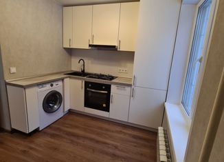 Продам 1-ком. квартиру, 30 м2, Москва, улица Тёплый Стан, 21к2, метро Тёплый Стан