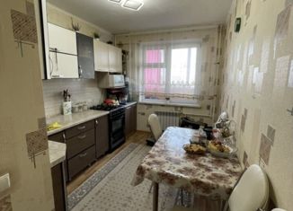 Продается 4-комнатная квартира, 112 м2, Альметьевск, улица Гафиатуллина, 52