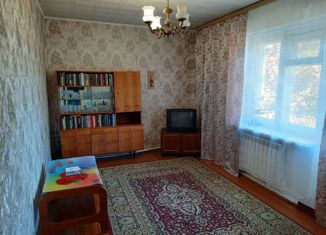 Продается двухкомнатная квартира, 41 м2, Жуков, Калужская улица, 14