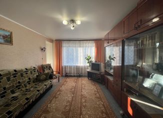 Продаю 4-ком. квартиру, 77.7 м2, Александров, улица Топоркова, 5
