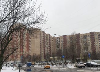 Сдам в аренду 2-комнатную квартиру, 54 м2, Москва, улица Маршала Захарова, 18к1, метро Орехово